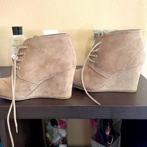 Brown women’s Wedge boots